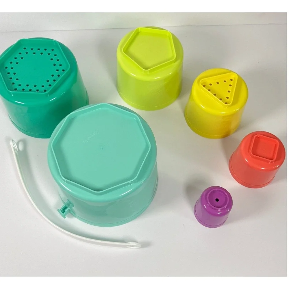 Tupperware TOTE-EM PAILS  Kids Beach Sand Pool Toy Stacking NOS Pastel